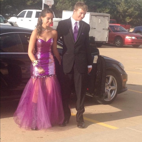 Karishna Dresses & Skirts - Prom Dress